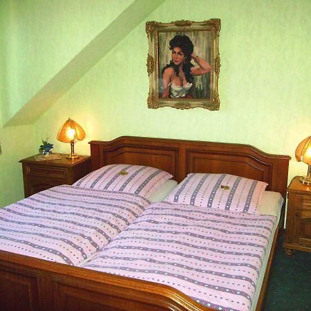Hotel Garni Huttenhof Kall ภายนอก รูปภาพ