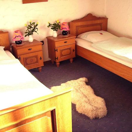 Hotel Garni Huttenhof Kall ภายนอก รูปภาพ